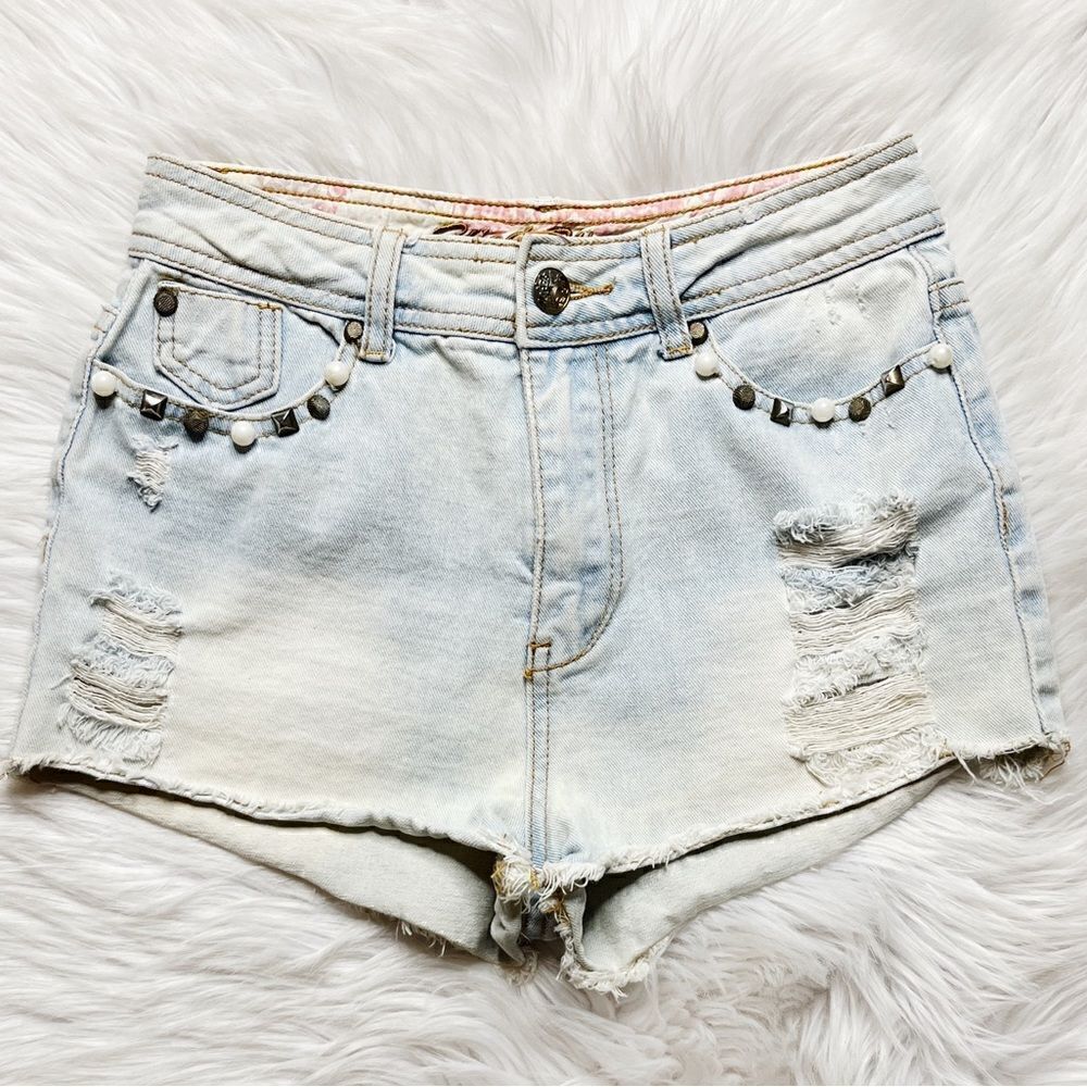Denim Co. High Waist Embellished Cut Off Denim Shorts Light Wash Size Small